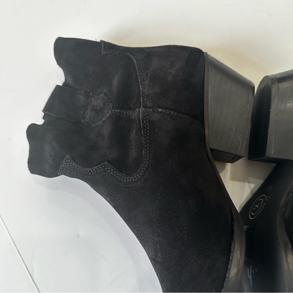 Chinese Laundry Califa Casual Bootie Black Suede Pointy Toe Western Ankle Boots - Picture 4 of 13